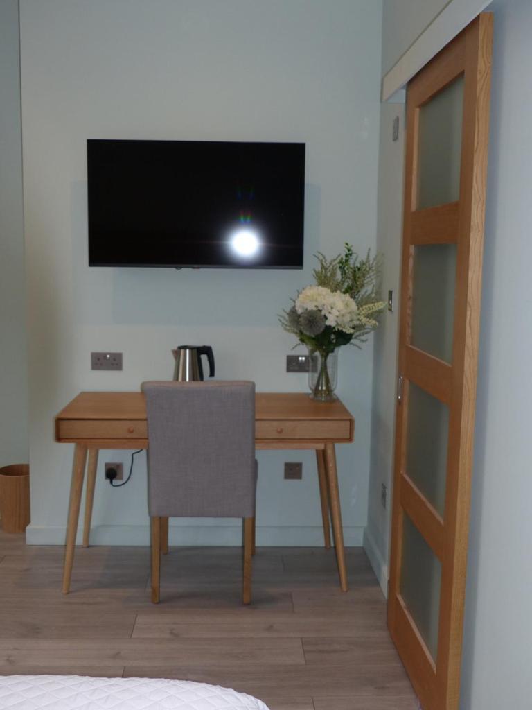 Hamilton Court Hotel Hoole チェスター エクステリア 写真