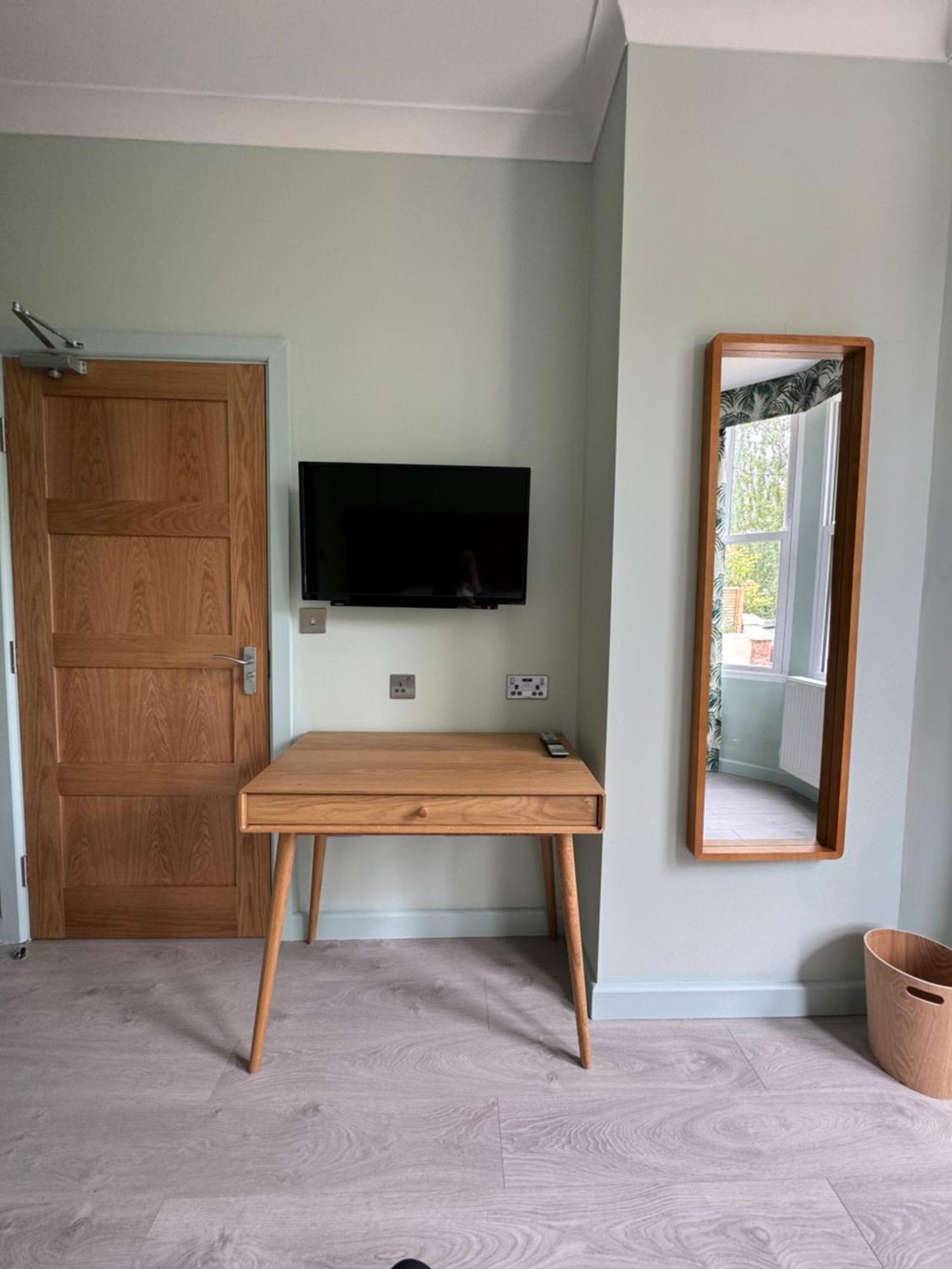 Hamilton Court Hotel Hoole チェスター エクステリア 写真