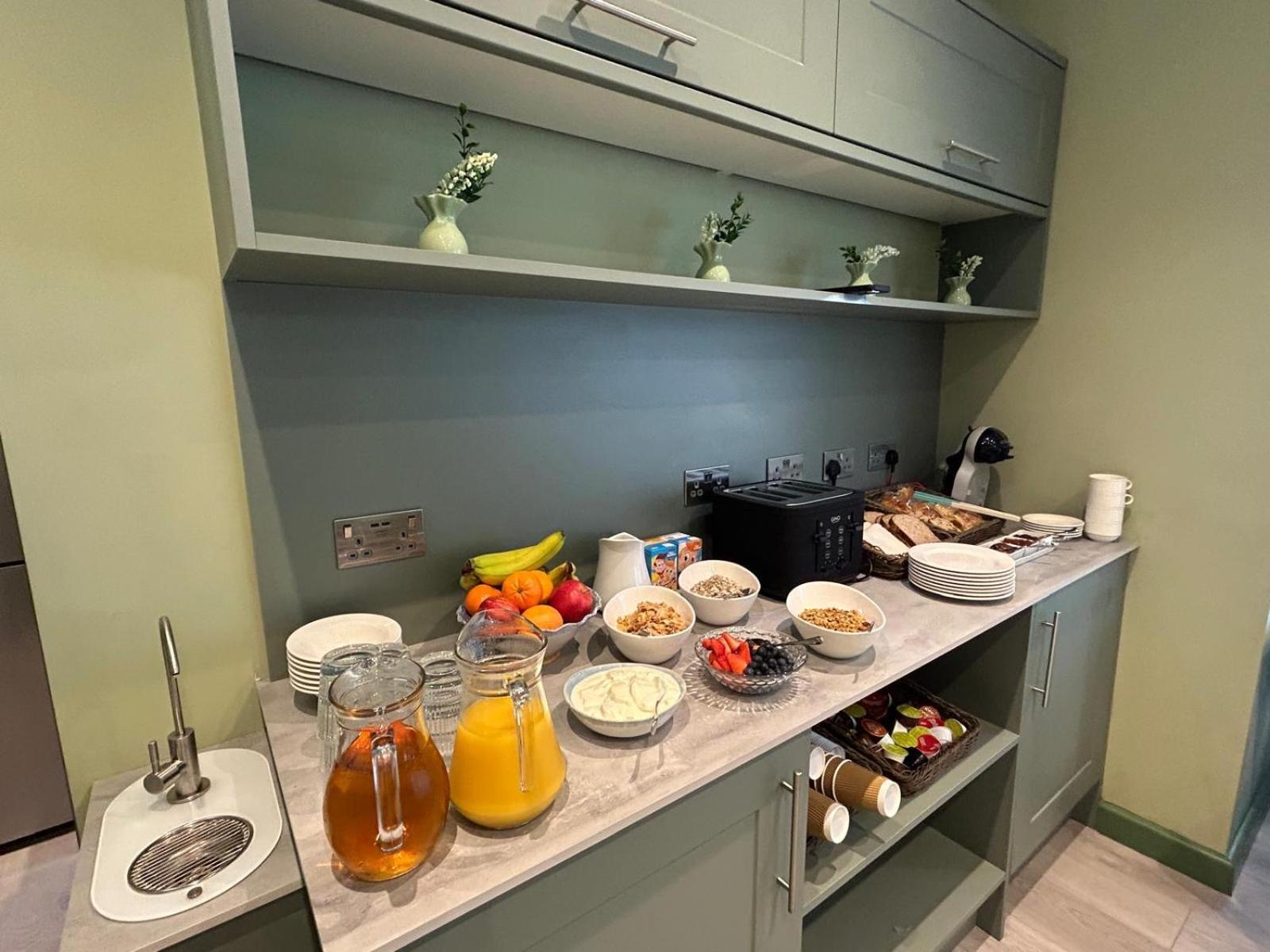 Hamilton Court Hotel Hoole チェスター エクステリア 写真