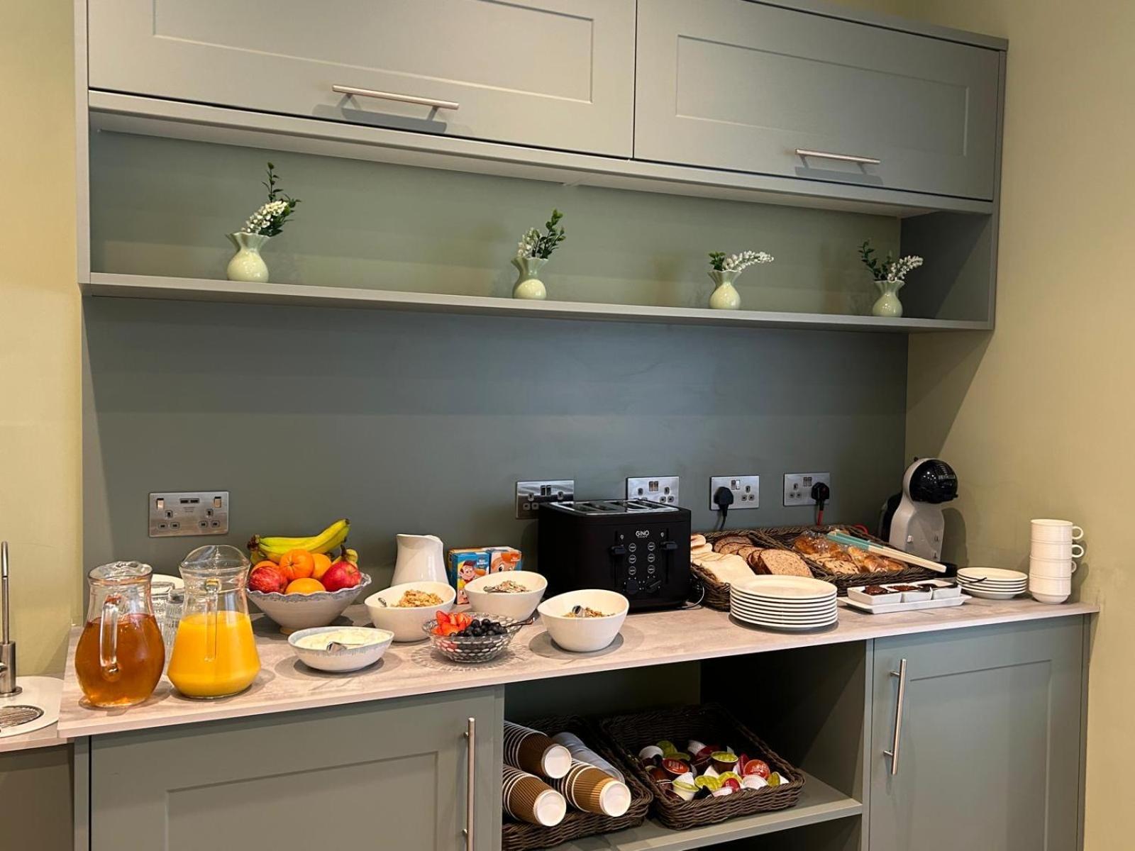 Hamilton Court Hotel Hoole チェスター エクステリア 写真